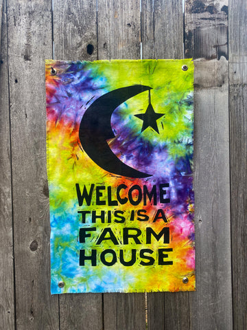Farmhouse Welcome Wall Hanging | Rainbow *Discounted*
